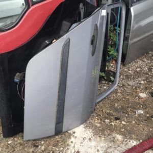 Porte arriere droit RENAULT MEGANE 2 PHASE 1 Essence - Image 1