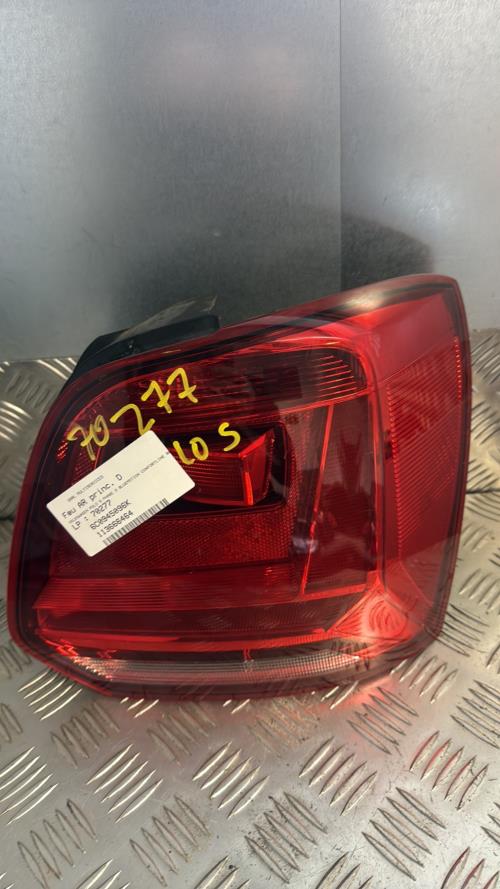 Feu arriere principal droit (feux) VOLKSWAGEN POLO 5 PHASE 2 Diesel - Image 1
