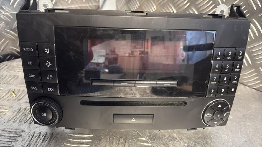 Autoradio d'origine MERCEDES CLASSE B 245 PHASE 1 Diesel - Image 2