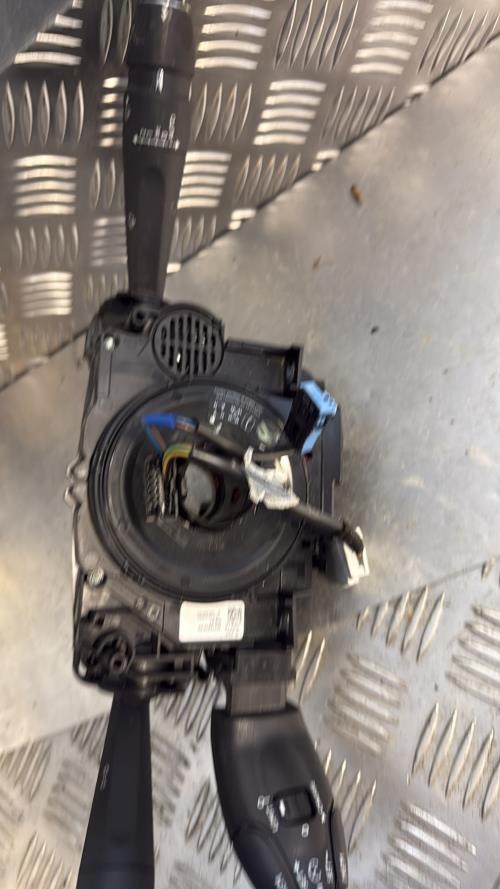 Com (Bloc Contacteur Tournant+Commodo Essuie Glace+Commodo Phare) OPEL VIVARO 3 PHASE 1 Diesel - Image 1