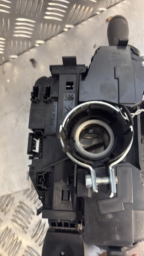 Com (Bloc Contacteur Tournant+Commodo Essuie Glace+Commodo Phare) OPEL VIVARO 3 PHASE 1 Diesel - Image 4