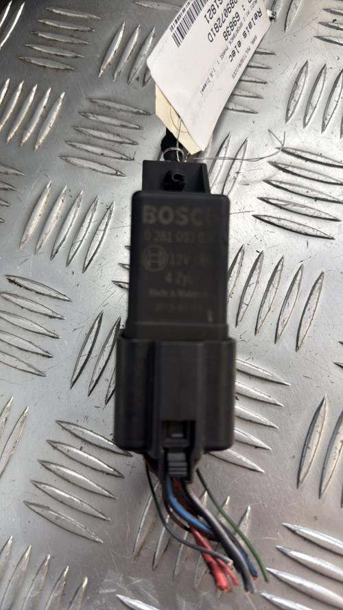 Relais electrique AUDI A1 1 SPORTBACK PHASE 1 Diesel - Image 5