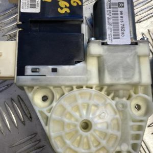 Moteur leve vitre avant gauche CITROEN C4 1 PHASE 1 Diesel - Image 1