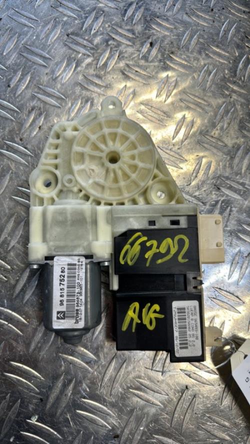 Moteur leve vitre avant gauche CITROEN C4 1 PHASE 1 Diesel - Image 1