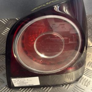 Feu arriere principal droit (feux) VOLKSWAGEN POLO 4 PHASE 2 Diesel - Image 1