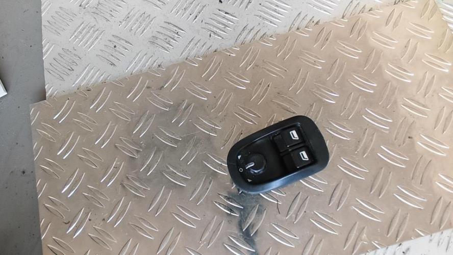 Interrupteur de leve vitre avant gauche PEUGEOT 206 PHASE 1 Diesel - Image 3