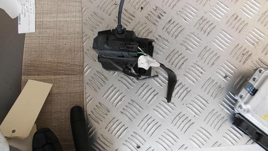 Serrure avant droit RENAULT MEGANE 1 PHASE 2 Essence - Image 1