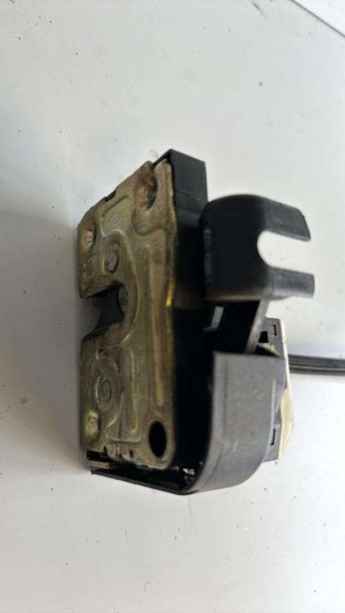 Serrure avant gauche RENAULT CLIO 2 PHASE 2 Diesel - Image 2