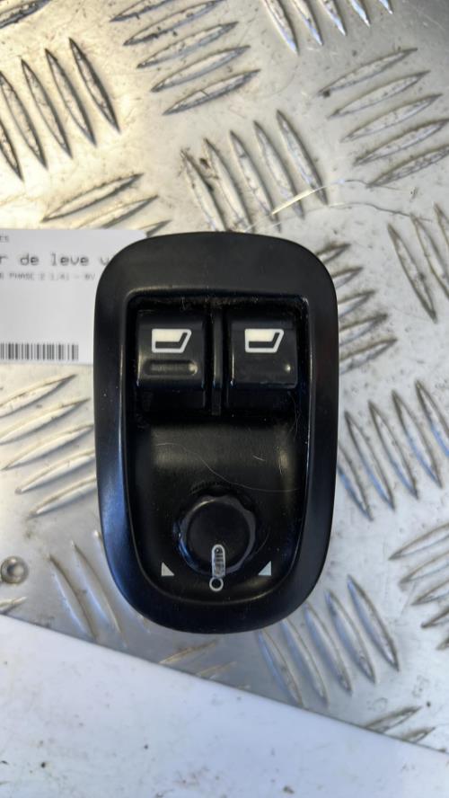 Interrupteur de leve vitre avant gauche PEUGEOT 206 PHASE 2 Essence - Image 1