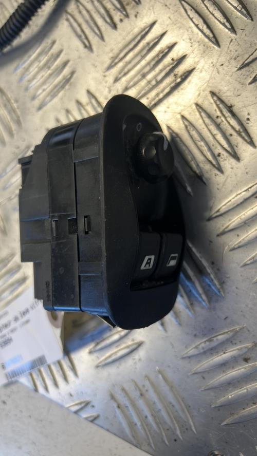 Interrupteur de leve vitre avant gauche PEUGEOT 206 PHASE 2 Diesel - Image 1