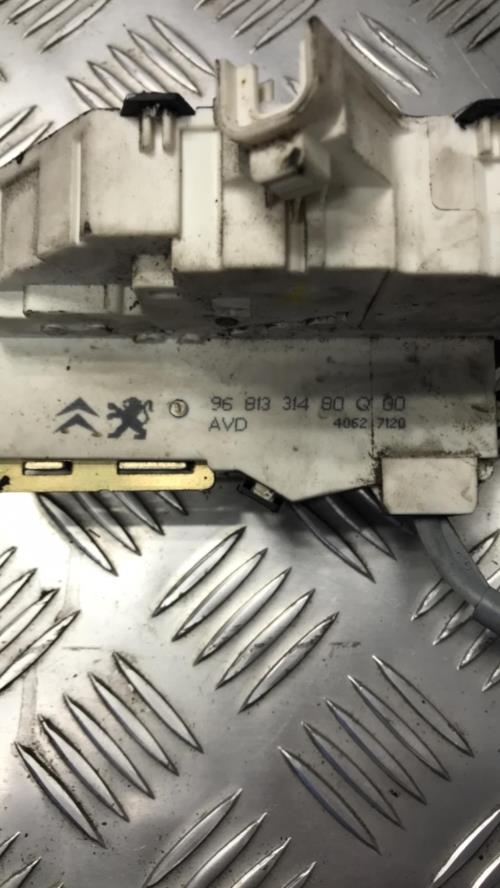 Serrure avant droit CITROEN C4 1 PHASE 1 Essence - Image 2