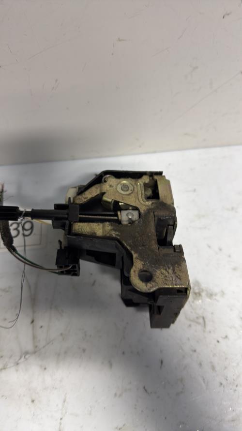 Serrure avant droit RENAULT CLIO 2 PHASE 2 Diesel - Image 1