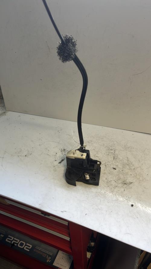 Serrure avant droit RENAULT CLIO 2 PHASE 2 Essence - Image 3