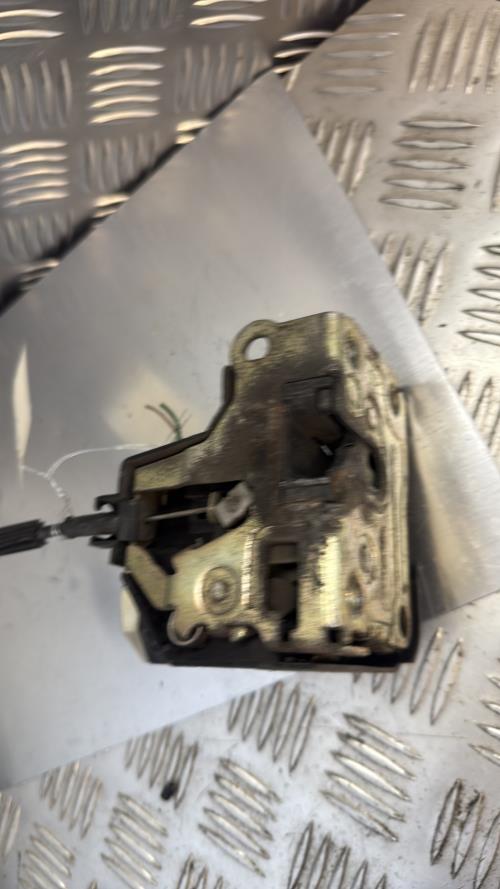 Serrure avant droit RENAULT CLIO 2 PHASE 2 Essence - Image 3