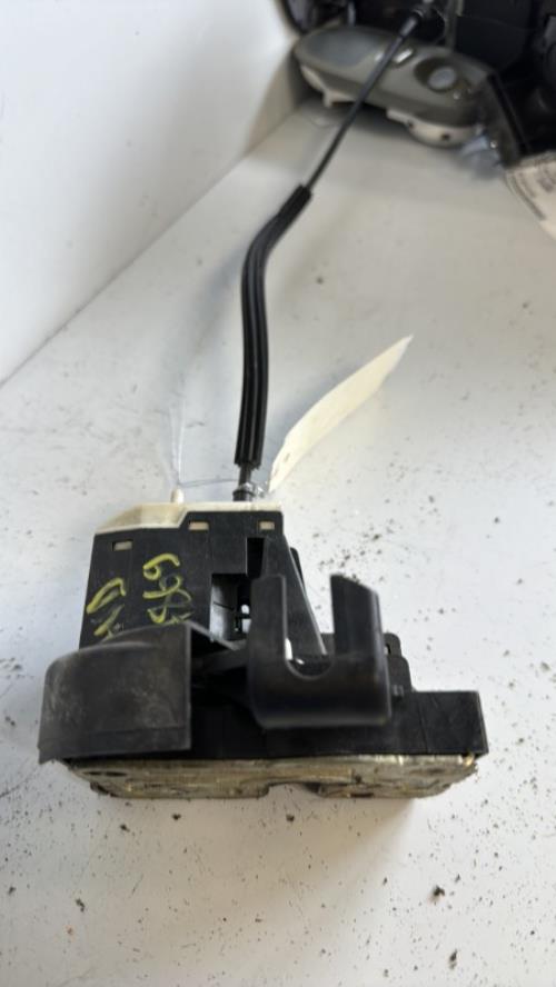 Serrure avant droit RENAULT CLIO 2 PHASE 1 Diesel - Image 2