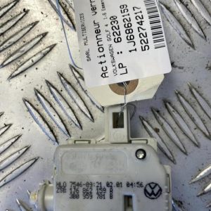 Actionneur verrou trappe d'essence VOLKSWAGEN GOLF 4 Essence - Image 1