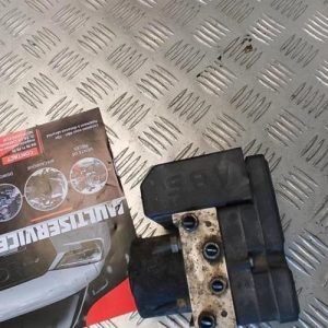 Bloc ABS (freins anti-blocage) CITROEN C3 2 PHASE 1 Essence - Image 1