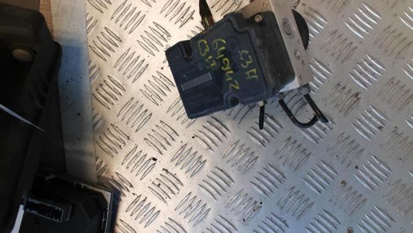 Bloc ABS (freins anti-blocage) CITROEN C3 2 PHASE 1 Essence - Image 2