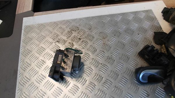 Bloc ABS (freins anti-blocage) RENAULT SCENIC 2 PHASE 1 Essence - Image 3