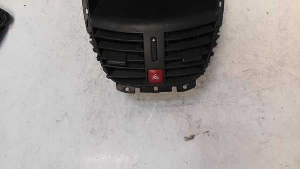 Aerateur tableau de bord PEUGEOT 207 PHASE 2 Diesel - Image 3