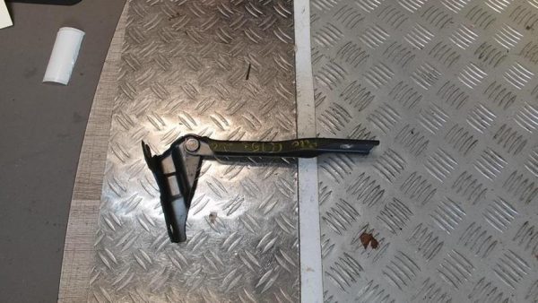 Charniere de capot VOLKSWAGEN POLO 5 PHASE 1 Diesel - Image 2