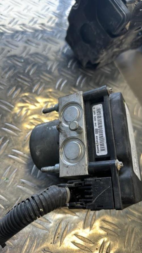 Bloc ABS (freins anti-blocage) CITROEN C1 1 PHASE 1 Essence - Image 2