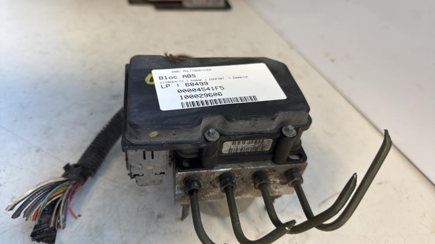 Bloc ABS (freins anti-blocage) CITROEN C1 1 PHASE 1 Essence - Image 4