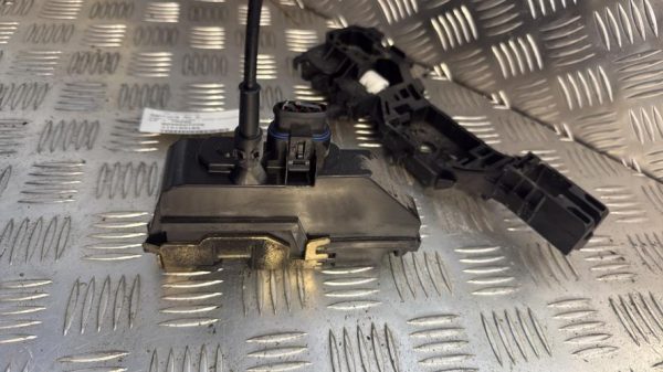 Serrure avant droit RENAULT MEGANE 2 PHASE 1 Diesel - Image 3
