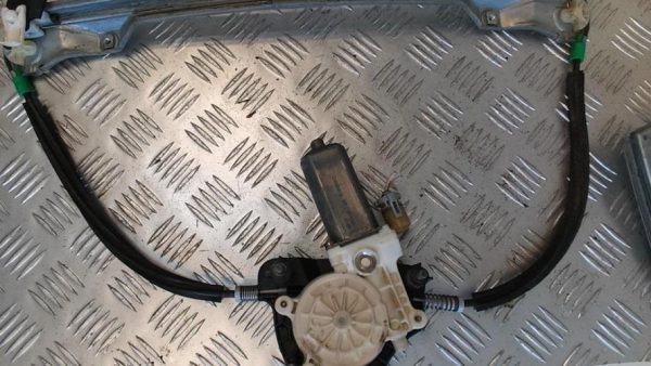 Leve vitre electrique avant droit RENAULT CLIO 2 PHASE 2 Essence - Image 1