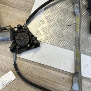 Leve vitre electrique avant droit RENAULT CLIO 2 PHASE 1 Diesel - Image 1