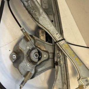 Leve vitre electrique avant gauche RENAULT CLIO 3 PHASE 1 Diesel - Image 1