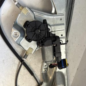 Leve vitre electrique avant gauche RENAULT CLIO 3 PHASE 1 Essence - Image 2