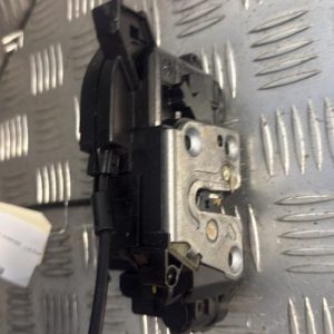 Serrure avant gauche RENAULT MEGANE 3 PHASE 1 COUPE Diesel - Image 1