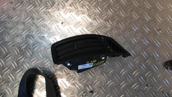 Aerateur tableau de bord avant droit KIA CEE-D 1 PHASE 2 Diesel - Image 3
