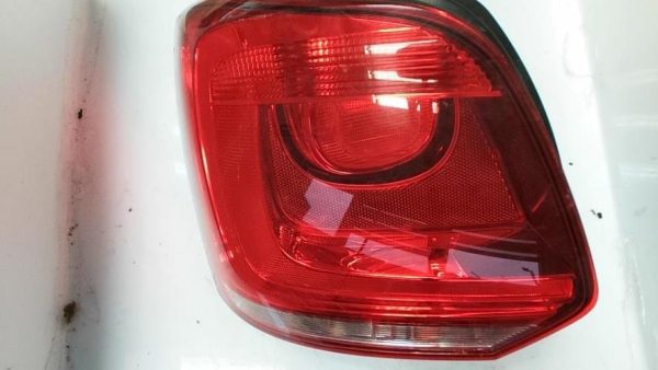 Feu arriere principal gauche (feux) VOLKSWAGEN POLO 5 PHASE 1 Diesel - Image 1