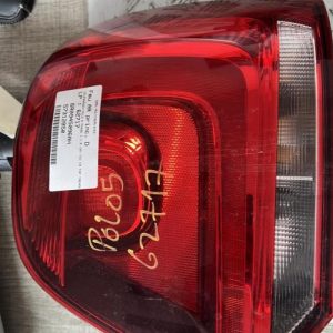 Feu arriere principal droit (feux) VOLKSWAGEN POLO 5 PHASE 1 Diesel - Image 1