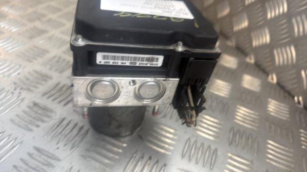 Bloc ABS (freins anti-blocage) TOYOTA VERSO PHASE 2 Diesel - Image 2