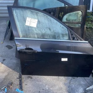 Porte avant droit BMW SERIE 3 E90 PHASE 2 Diesel - Image 1