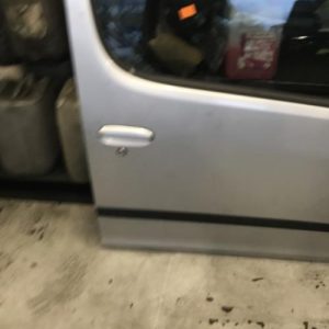 Porte avant droit TOYOTA YARIS VERSO PHASE 2 Essence - Image 1