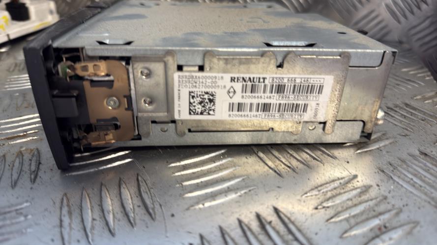 Autoradio d'origine RENAULT CLIO 3 PHASE 1 Diesel - Image 2