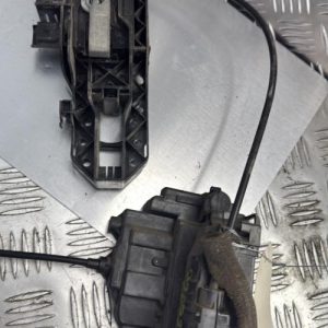 Serrure arriere gauche RENAULT MEGANE 3 PHASE 1 Diesel - Image 1