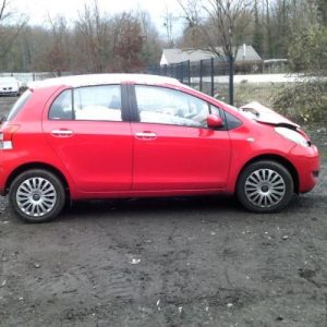 Moteur essuie glace avant TOYOTA YARIS 2 PHASE 2 Diesel - Image 3