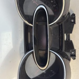 Compteur RENAULT CLIO 4 PHASE 2 Essence - Image 1