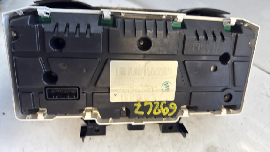 Compteur RENAULT CLIO 4 PHASE 1 Essence - Image 3