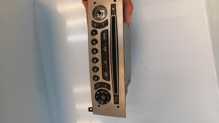 Autoradio d'origine PEUGEOT 308 1 SW PHASE 1 BREAK Diesel - Image 2