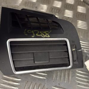 Aerateur tableau de bord avant droit TOYOTA VERSO PHASE 2 Diesel - Image 1