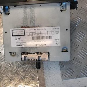 Autoradio d'origine RENAULT LAGUNA 3 PHASE 2 BREAK Diesel - Image 1