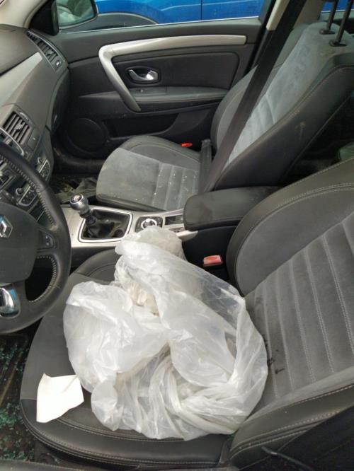 Autoradio d'origine RENAULT LAGUNA 3 PHASE 2 BREAK Diesel - Image 3