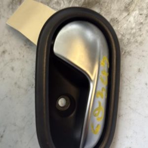 Poignee interieur avant droit DACIA LOGAN MCV 2 PHASE 2 BREAK Essence - Image 1