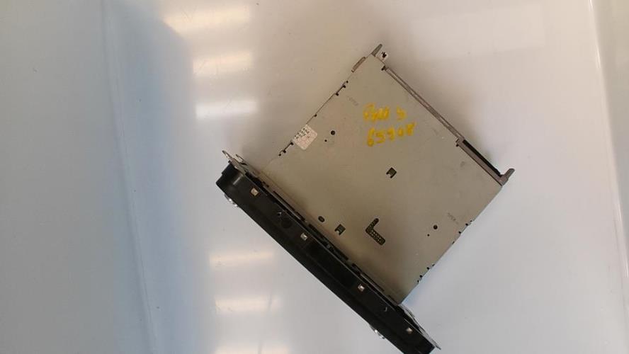 Autoradio d'origine VOLKSWAGEN POLO 5 PHASE 1 Diesel - Image 1